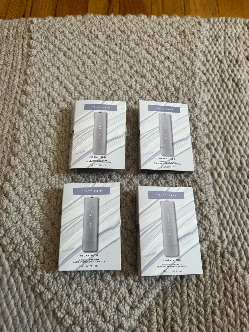 Fenty Skin Hydra Vizor Lightweight Hydrating Sunscreen - Light Gray